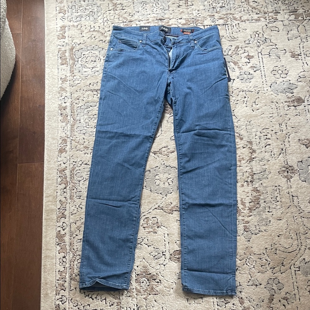 Classic Blue Straight-Leg Jeans for Men
